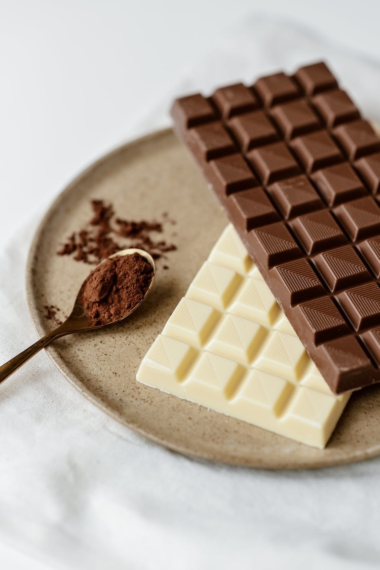 Chocolate Recipe - White and Dark Chocolate Bars